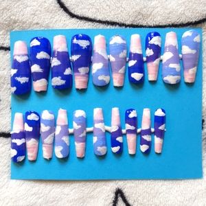 Cloud press on nails